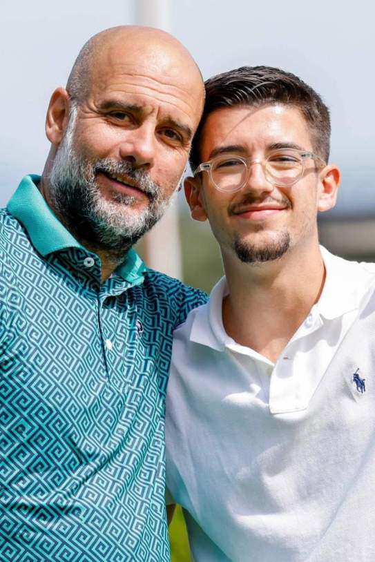 Pep Guardiola y Màrius, Legend Trophy Instagram Pep Guardiola y Màrius, Legend Trophy Instagram