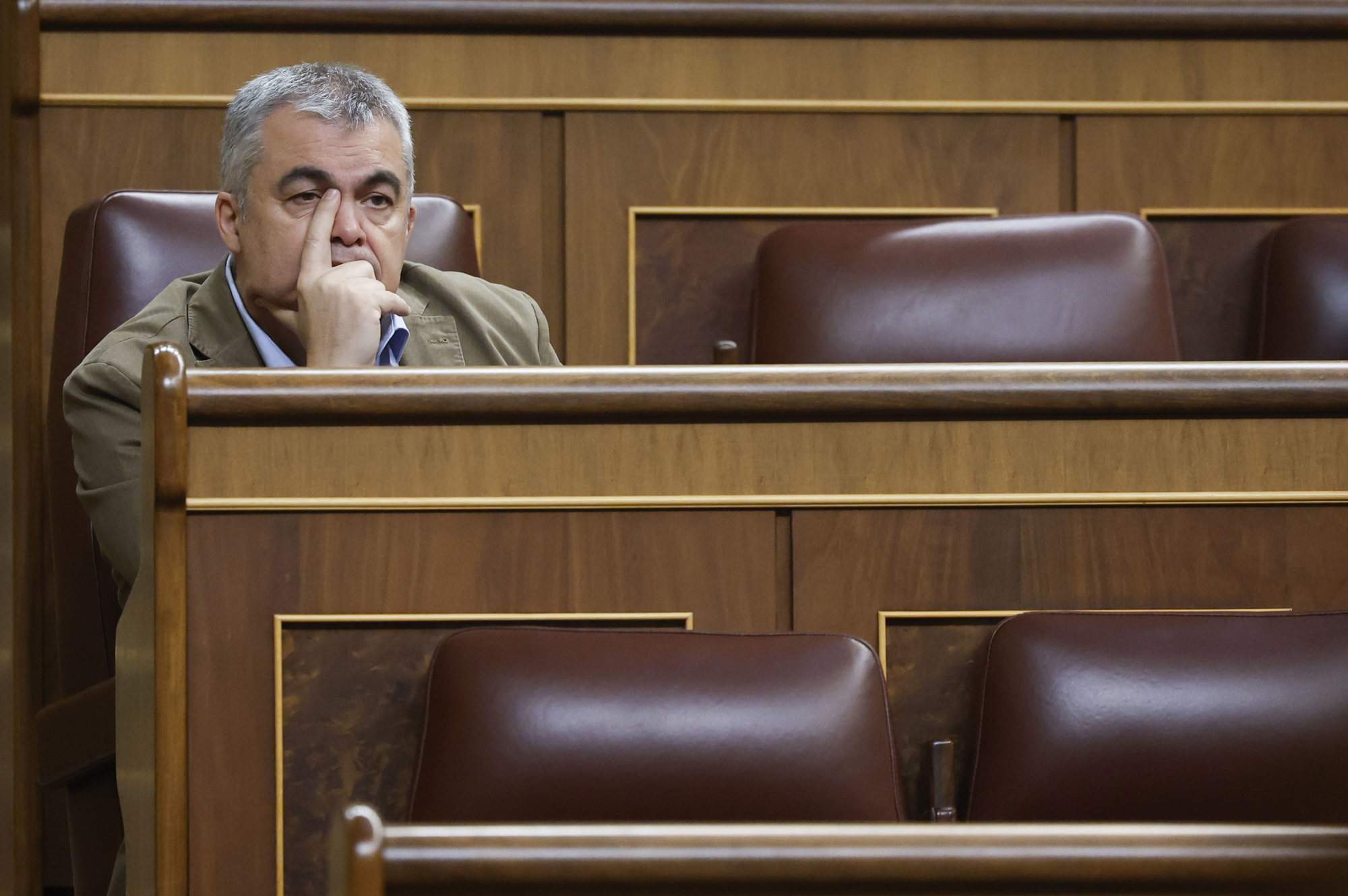 Santos Cerdán entrega l’acta de diputat quatre dies després d’anunciar-ho