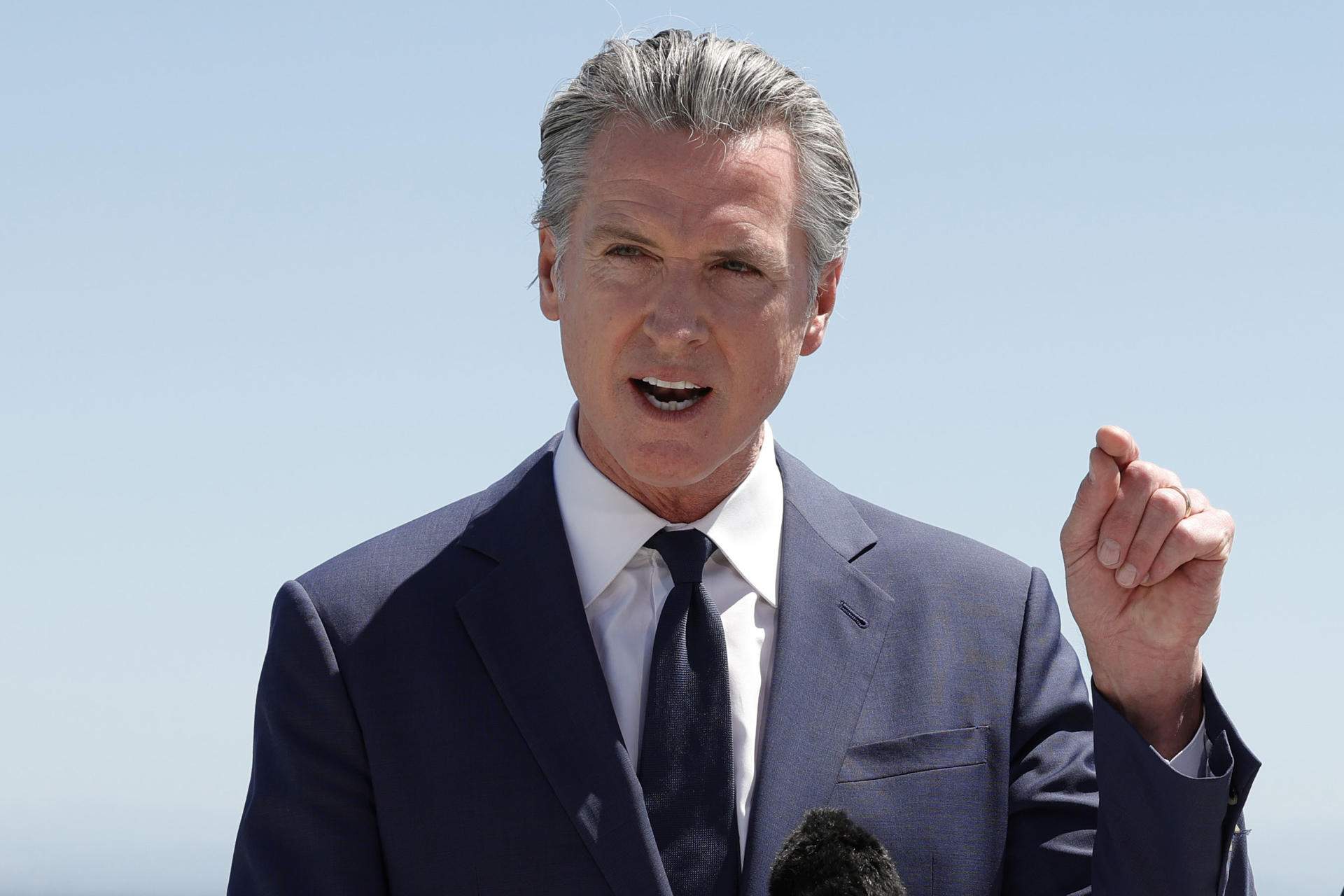 Qui és Gavin Newsom, el governador de Califòrnia que ha desafiat Trump?