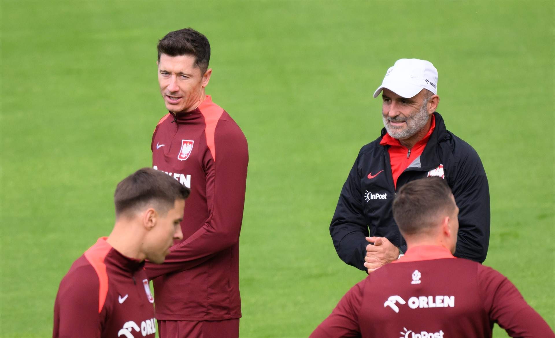 Lewandowski gana la guerra y Michal Probierz, seleccionador de Polonia, presenta su dimisión