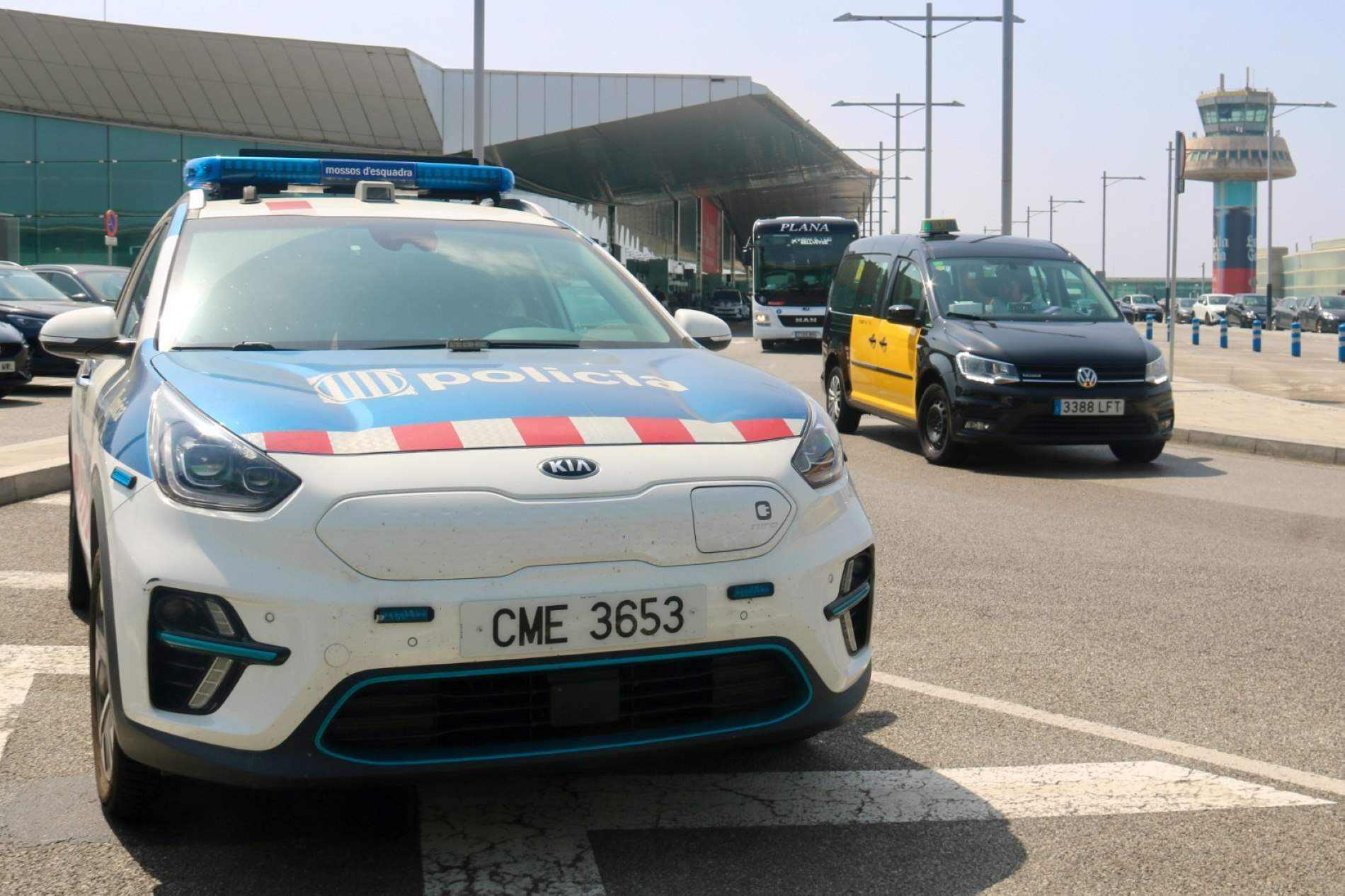 La fórmula de los Mossos para hacer el aeropuerto de El Prat más seguro: en un año, la vuelta a la tortilla