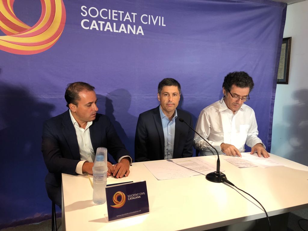 SCC abre un teléfono para asesorar jurídicamente a "víctimas" del independentismo