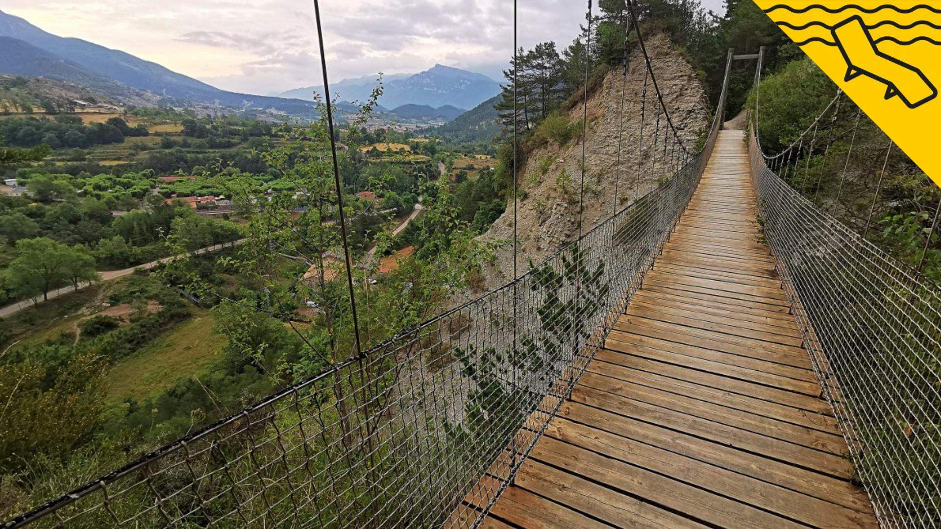 El pont penjant de Catalunya que et deixarà sense alè: vistes espectaculars i pura adrenalina