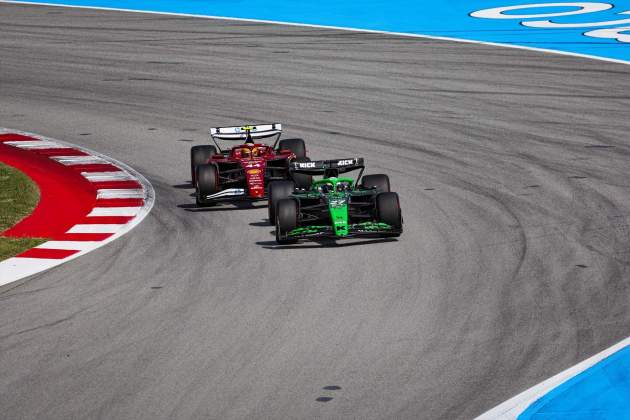 Hamilton Hülkenberg Montmeló 2025 / Foto: Europa Press Hamilton Hülkenberg Montmeló 2025 / Foto: Europa Press