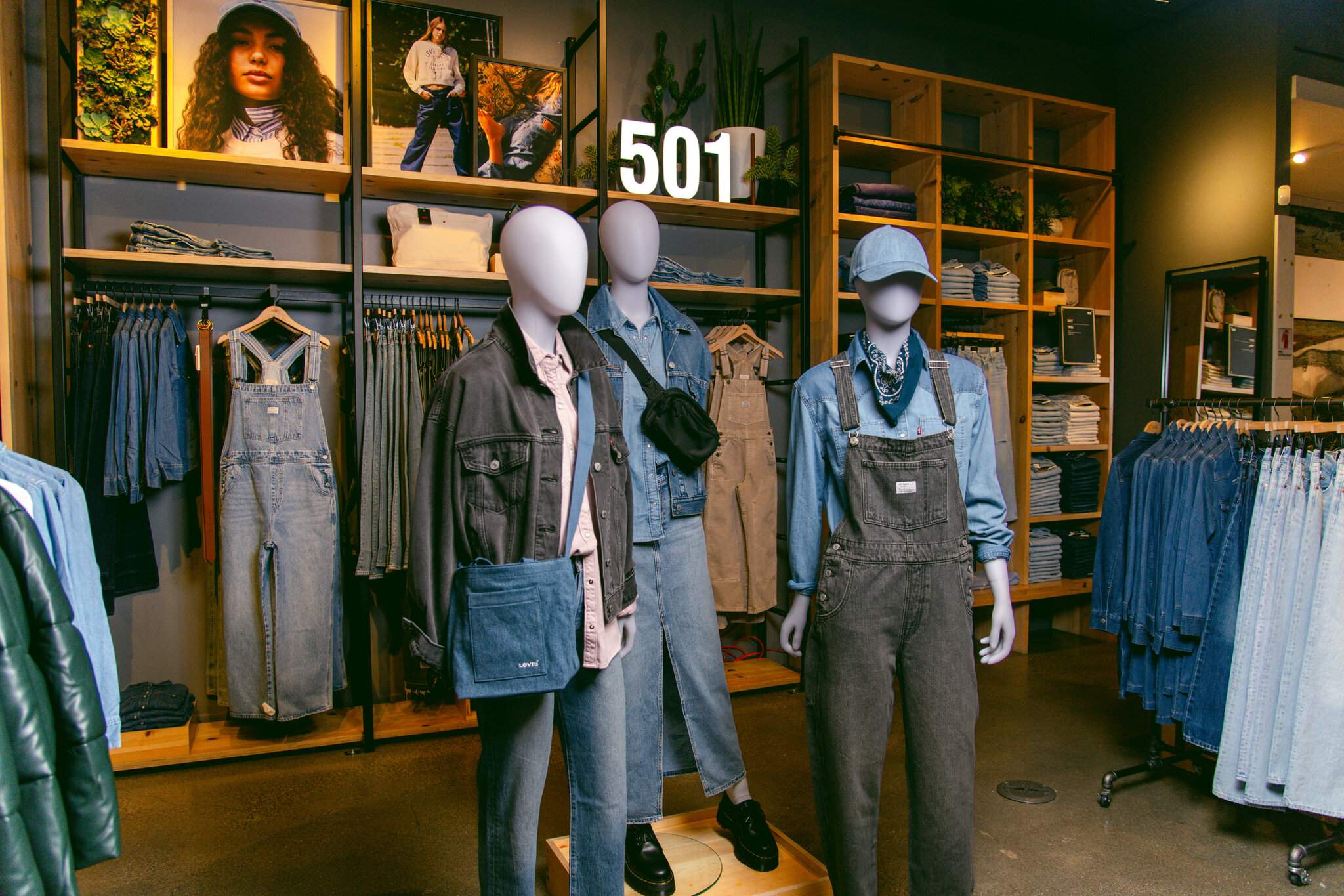 El vaquero Levi’s de tiro alto que siempre queda bien: ahora por solo 31 euros