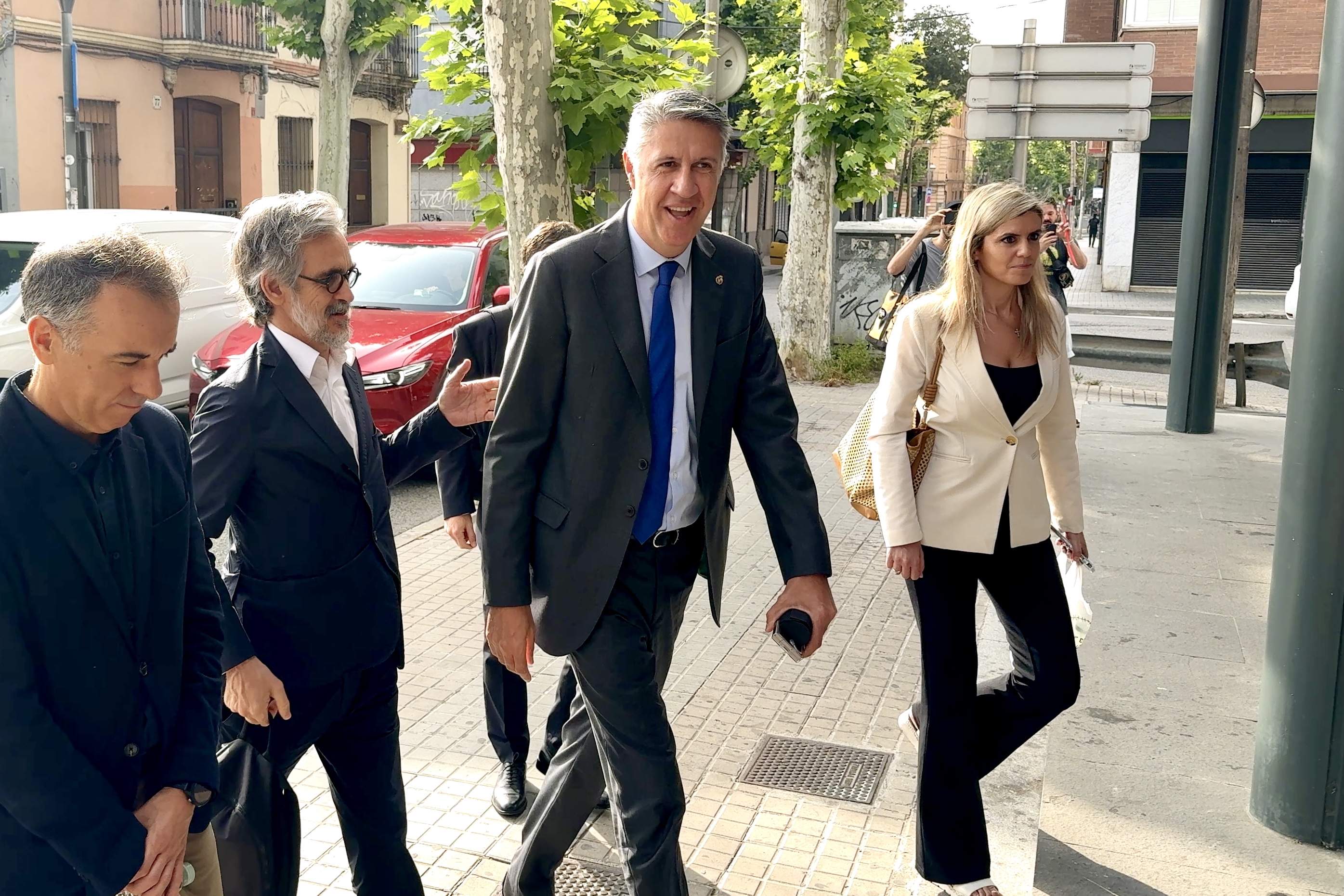 Albiol afirma al juez que no identificó al sintecho del cual dijo datos médicos en el pleno