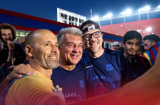 Liverpool, Chelsea y Bayer Leverkusen ofrecen 40 millones a Joan Laporta para dejarlo salir del Barça