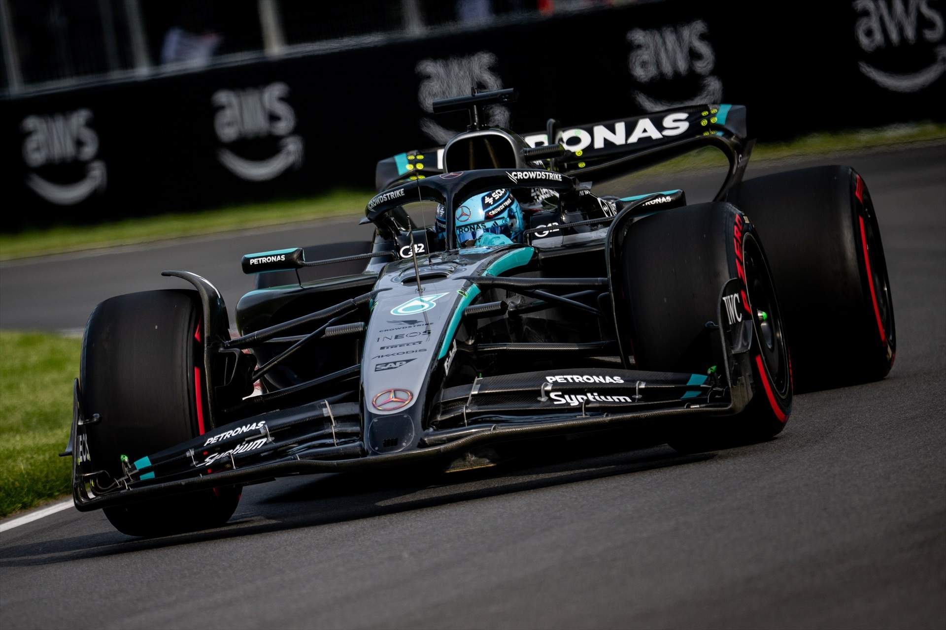 George Russell da la sorpresa y se lleva la pole, mientras que Fernando Alonso hace magia en Canadá