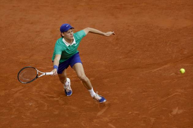Sinner jugant a Roland Garros / Foto: Europa Press Sinner jugant a Roland Garros / Foto: Europa Press