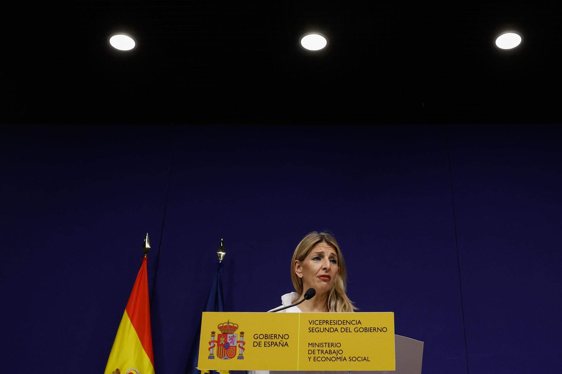 Díaz exige a Sánchez acabar con los aforamientos y vetar a las "empresas corruptoras"