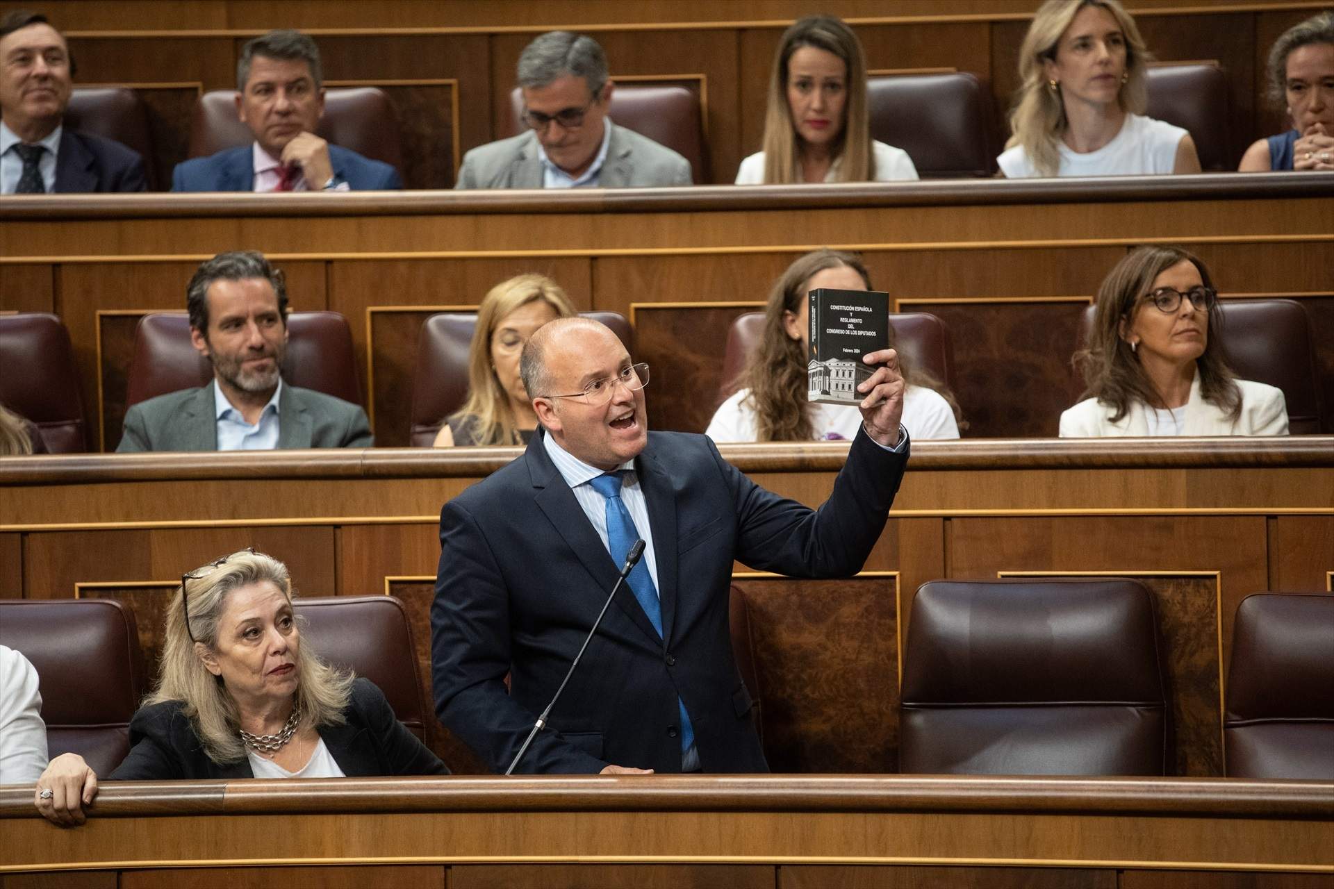 El PP interromp el ple del Congrés reclamant que es voti avançar la compareixença de Sánchez