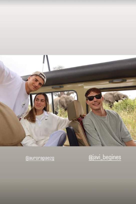 Gavi viatge amb els cunyats Instagram Gavi viatge amb els cunyats Instagram