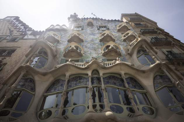 casa batllo gaudi façana interior miquel muñoz (1) casa batllo gaudi façana interior miquel muñoz (1)