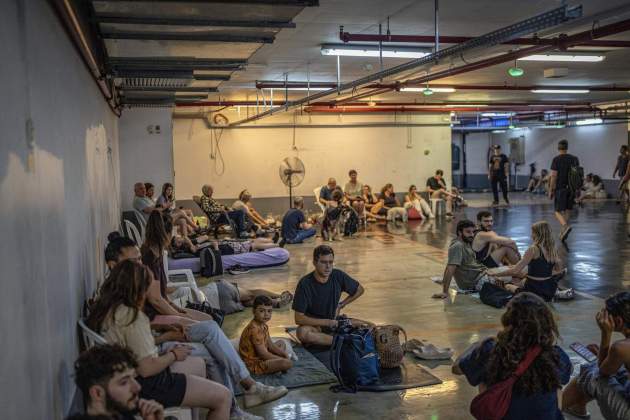 Israelians se refugian en una estación subterránea previendo otro ataque con misiles de Irán - 17.06.25 / Foto: EuropaPress Israelians se refugian en una estación subterránea previendo otro ataque con misiles de Irán - 17.06.25 / Foto: EuropaPress