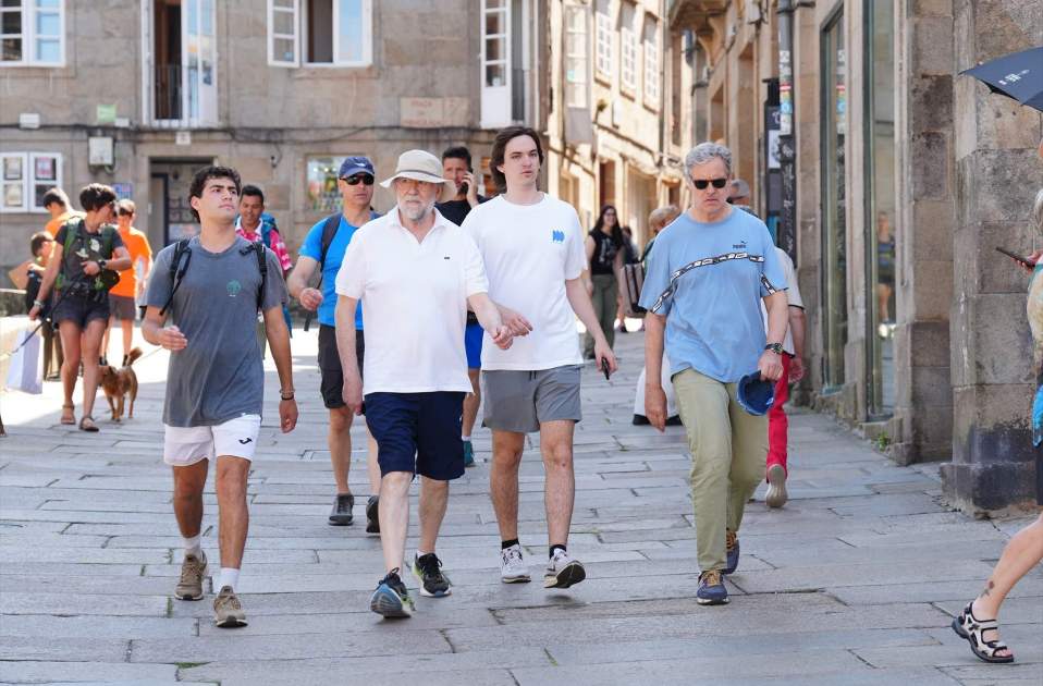EuropaPress 6805598 expresidente gobierno mariano rajoy llegada plaza obradoiro final camino EuropaPress 6805598 expresidente gobierno mariano rajoy llegada plaza obradoiro final camino