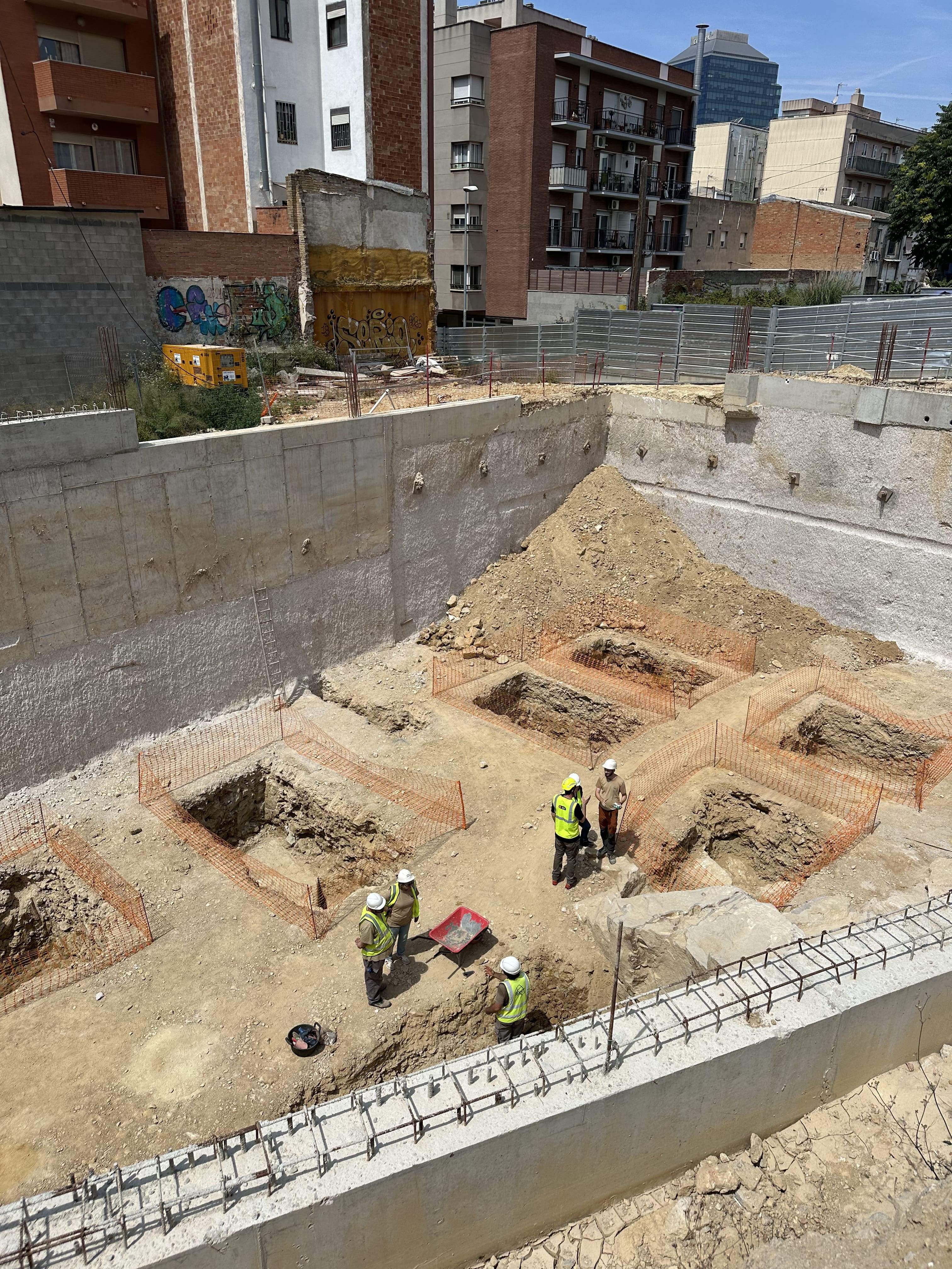 Trabajos arqueológicos en la antigua pedrera romana de Montjuïc / Ayuntamiento de Barcelona Trabajos arqueológicos en la antigua pedrera romana de Montjuïc / Ayuntamiento de Barcelona