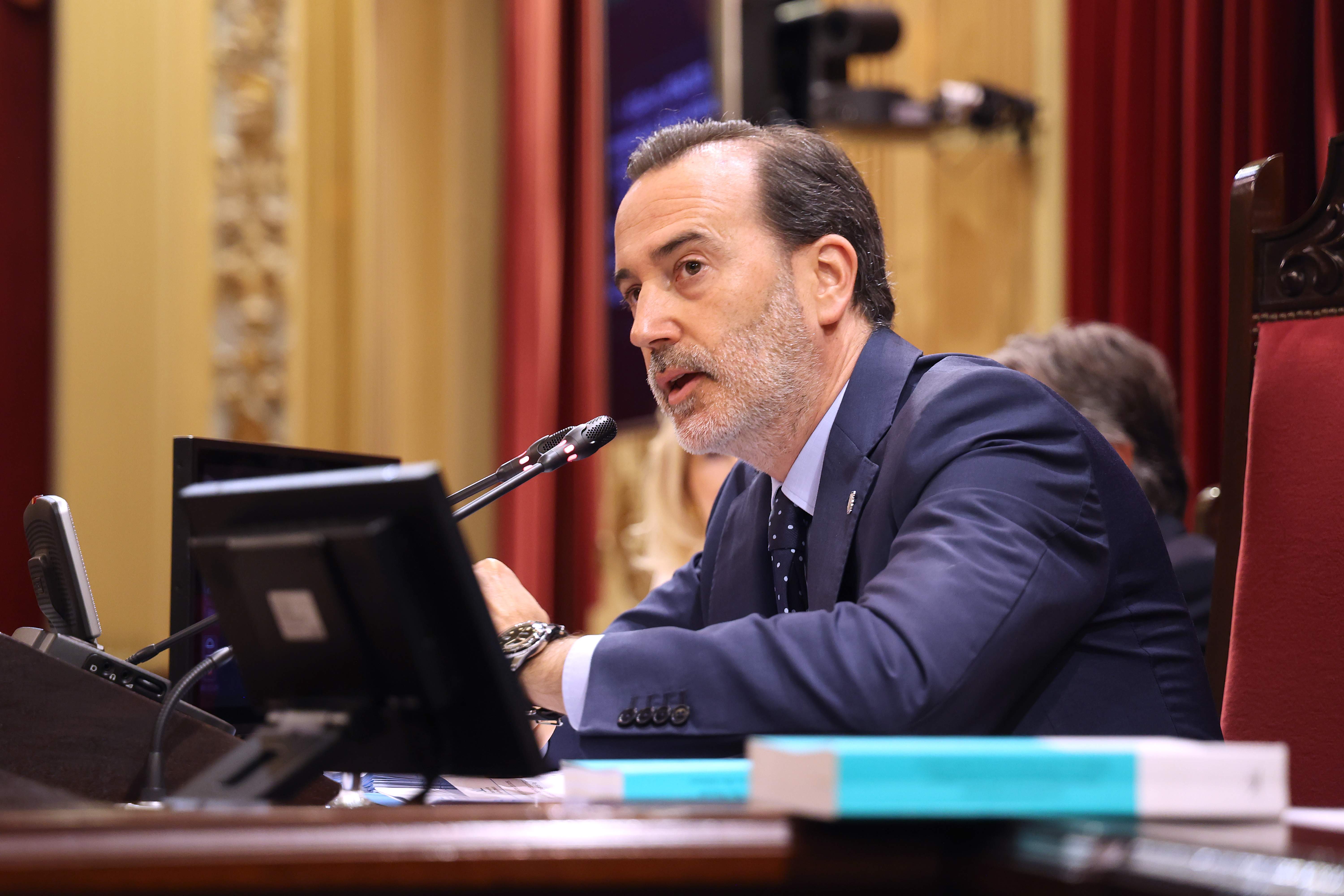 El PP salva al presidente ultra del Parlament balear, enjuiciado por delito de odio