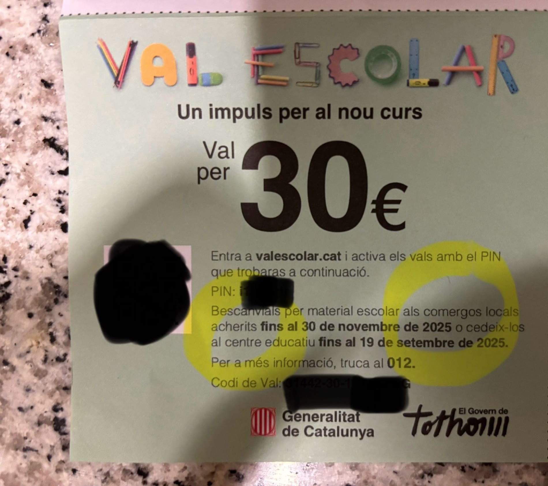 El Govern envia el val escolar a les famílies ple d'errors tipogràfics i faltes