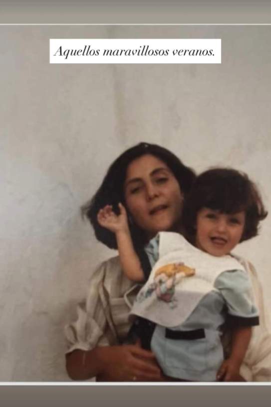 Sara Carbonero con Goyi, la madre / Instagram Sara Carbonero con Goyi, la madre / Instagram