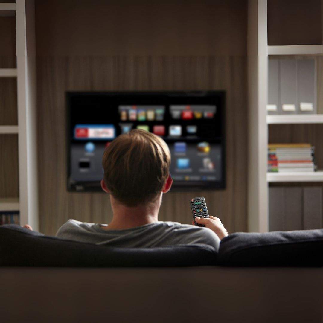 Aquest dispositiu de menys de 15€ converteix qualsevol televisor en una Smart TV amb Netflix i YouTube