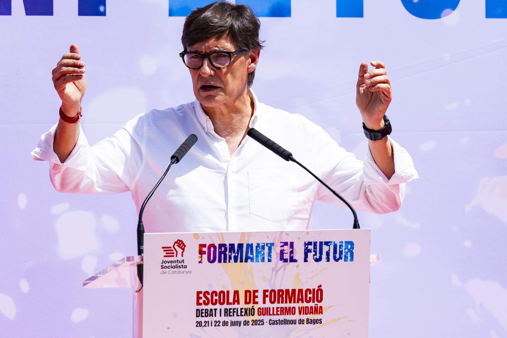 Illa defensa Sánchez de les crítiques d'Aznar: "Vostè va presidir el govern de les mentides i la guerra"