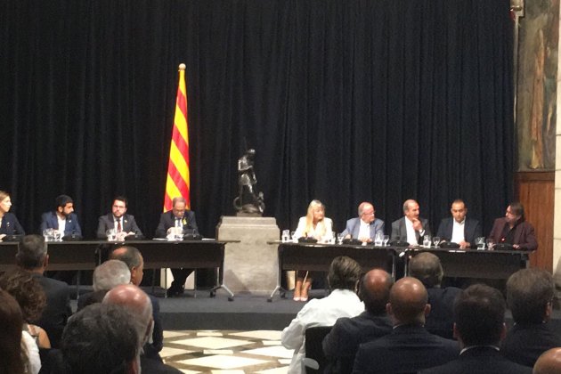 Firma del Acuerdo Interprofesional de Catalunya zanahoria Sierra