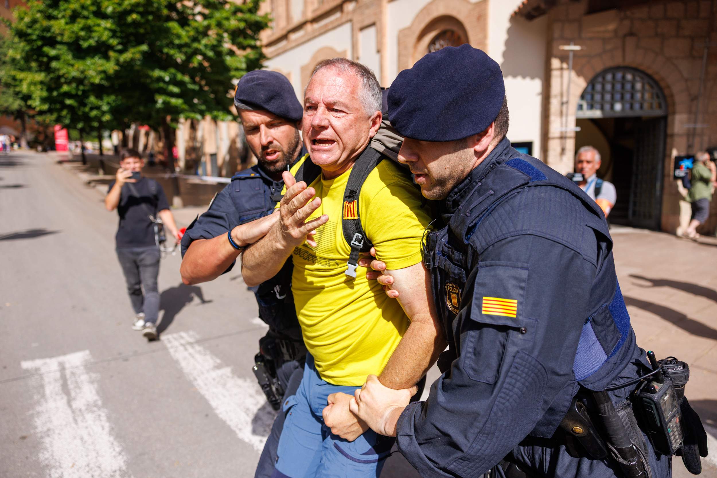 Dos denunciats i quinze identificats a la protesta contra el rei espanyol Felip VI a Montserrat