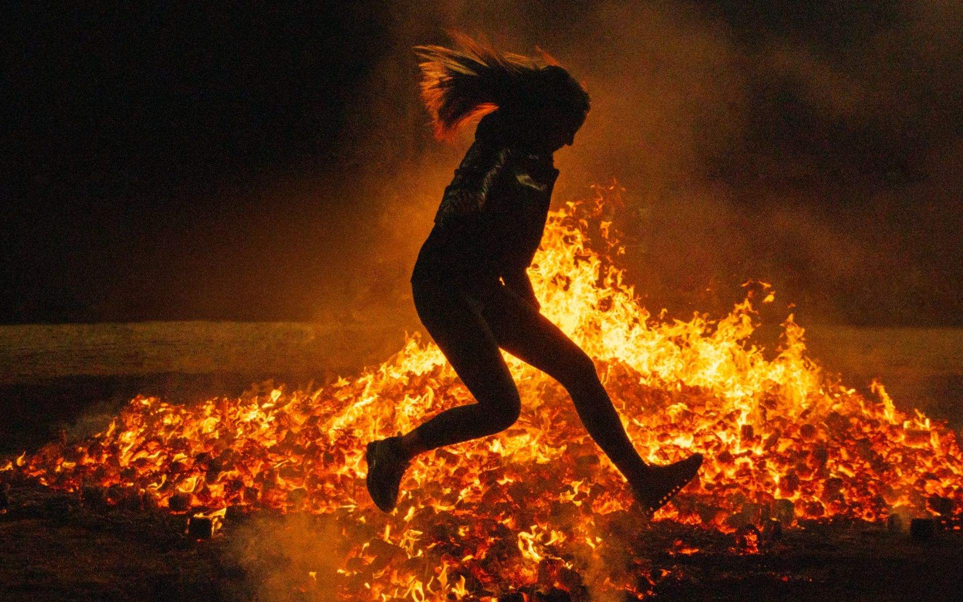 Els 4 rituals i conjurs per a la nit de Sant Joan que has de conèixer
