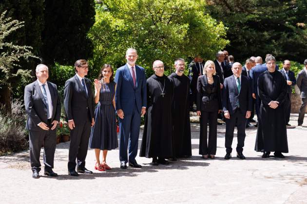 Visita del rey Felipe VI a Montserrat con Salvador Illa y el abad Manel Gasch / Montse Giralt Visita del rey Felipe VI a Montserrat con Salvador Illa y el abad Manel Gasch / Montse Giralt