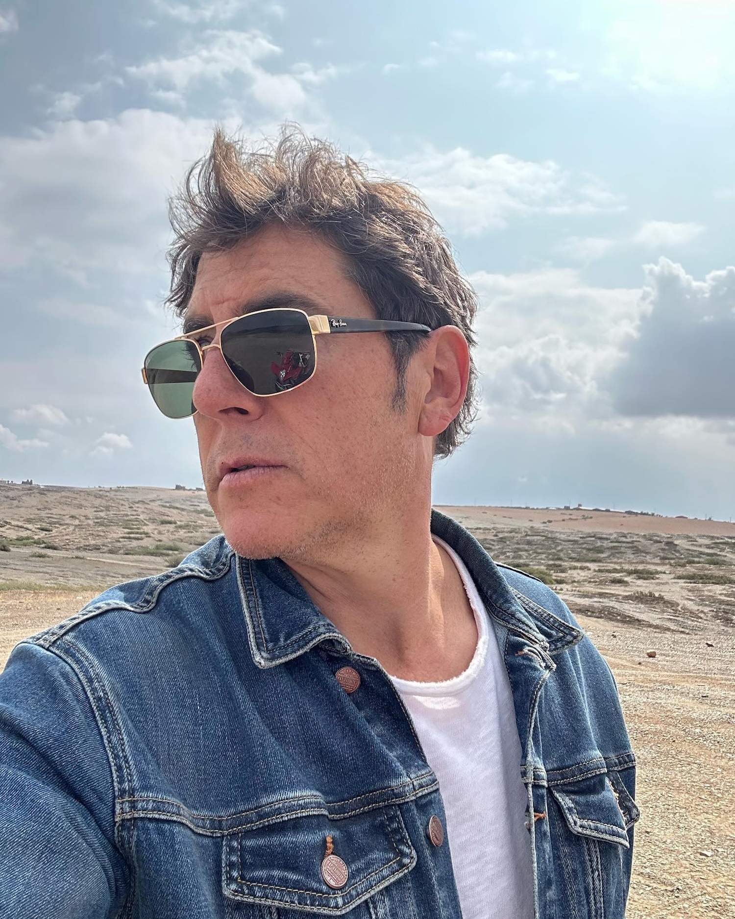 Manel Fuentes i els estius en família de petit: "Anàvem en un Renault 5 a qualsevol platja semicutre"