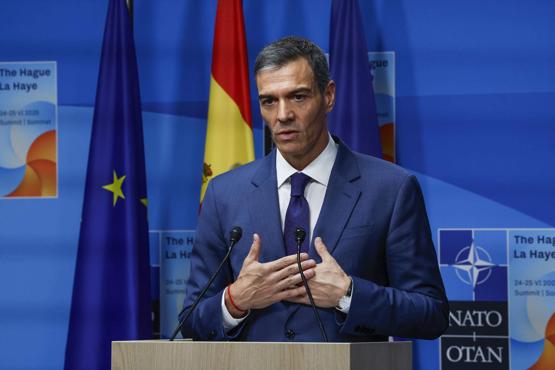 Sánchez insisteix que no superarà el 2,1% i tanca la cimera de l’OTAN sense saludar Trump