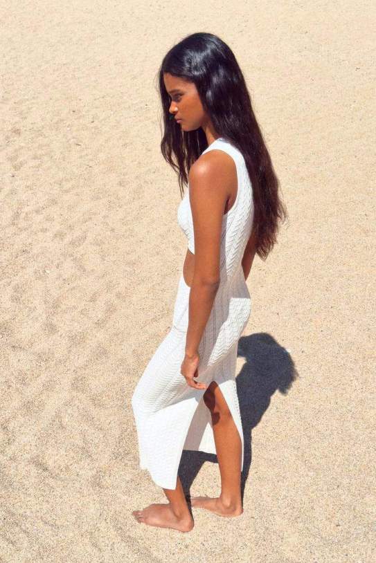 Vestido midi cut out Vestido midi cut out