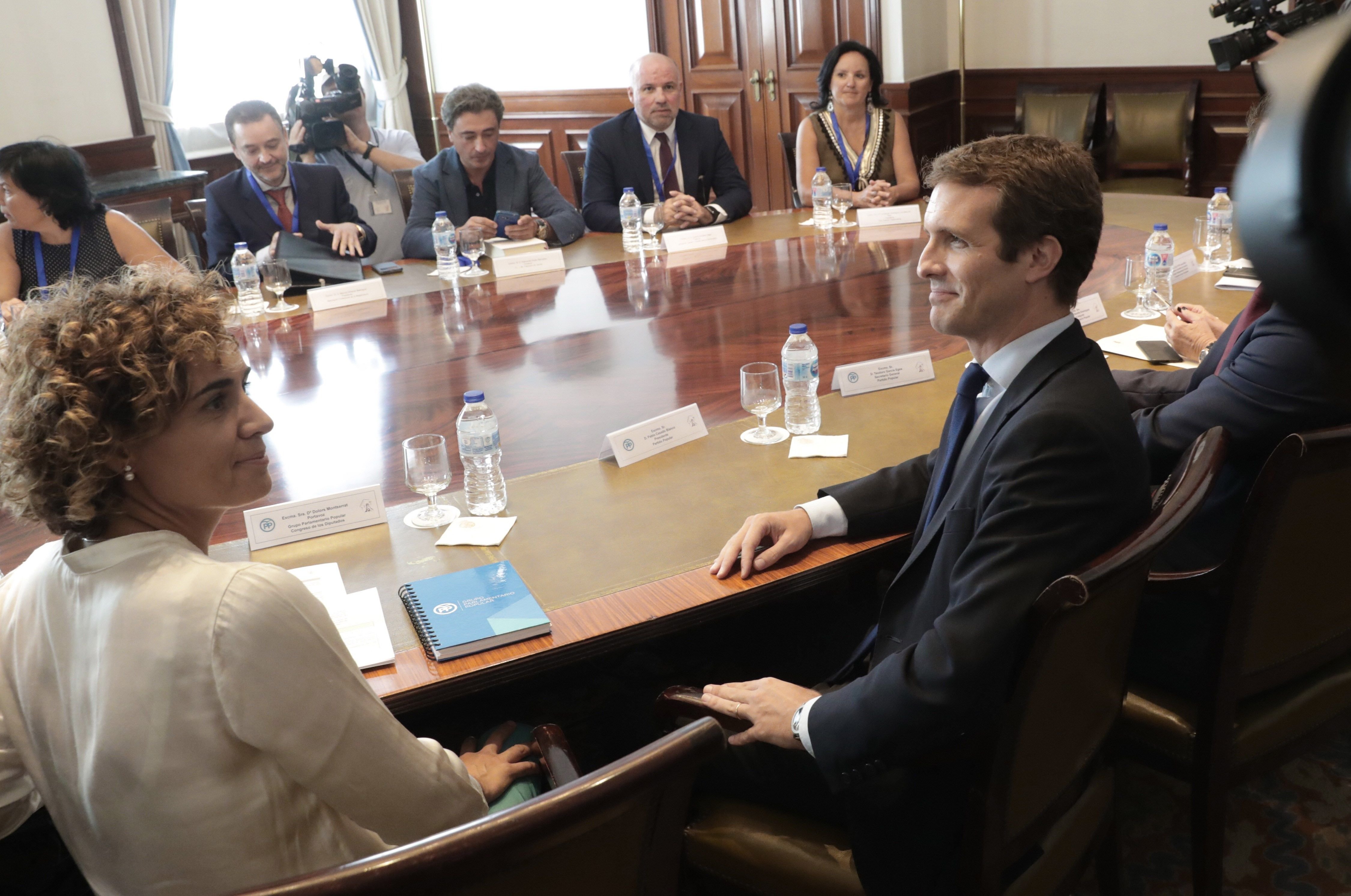 Casado quiere "apoyar la independencia judicial" reuniéndose con jueces y fiscales en Catalunya
