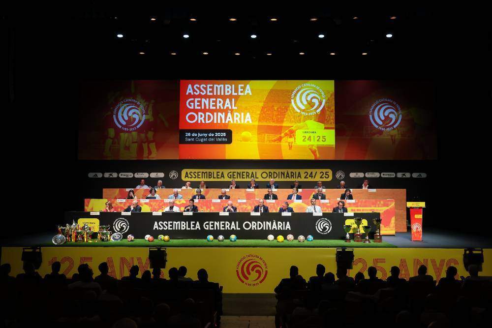 Apoyo máximo de los clubs catalanes a la Federació Catalana de Futbol en la Asamblea General Ordinària