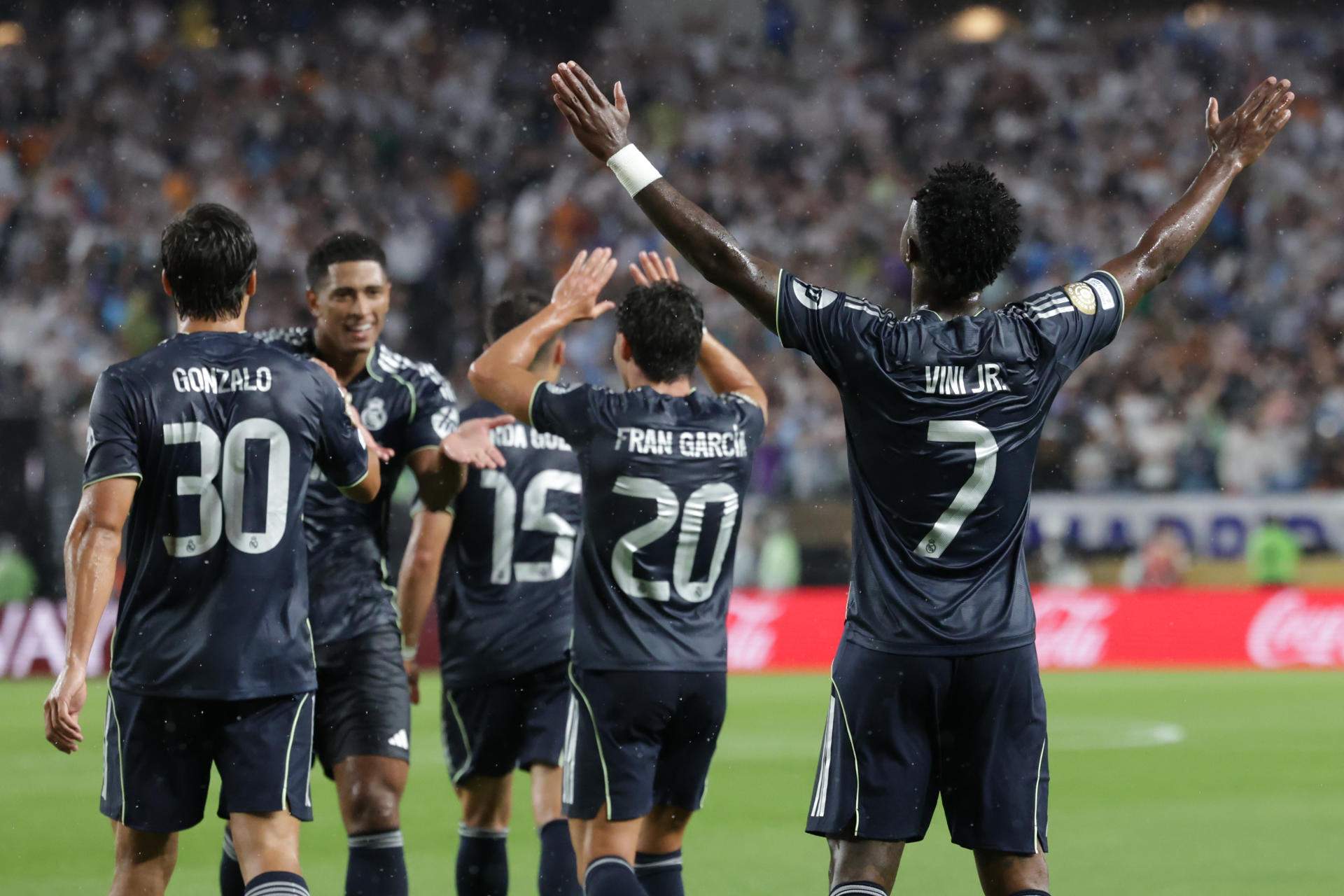 El Madrid compleix contra el Salzburg (0-3) i es classifica com a primer de grup