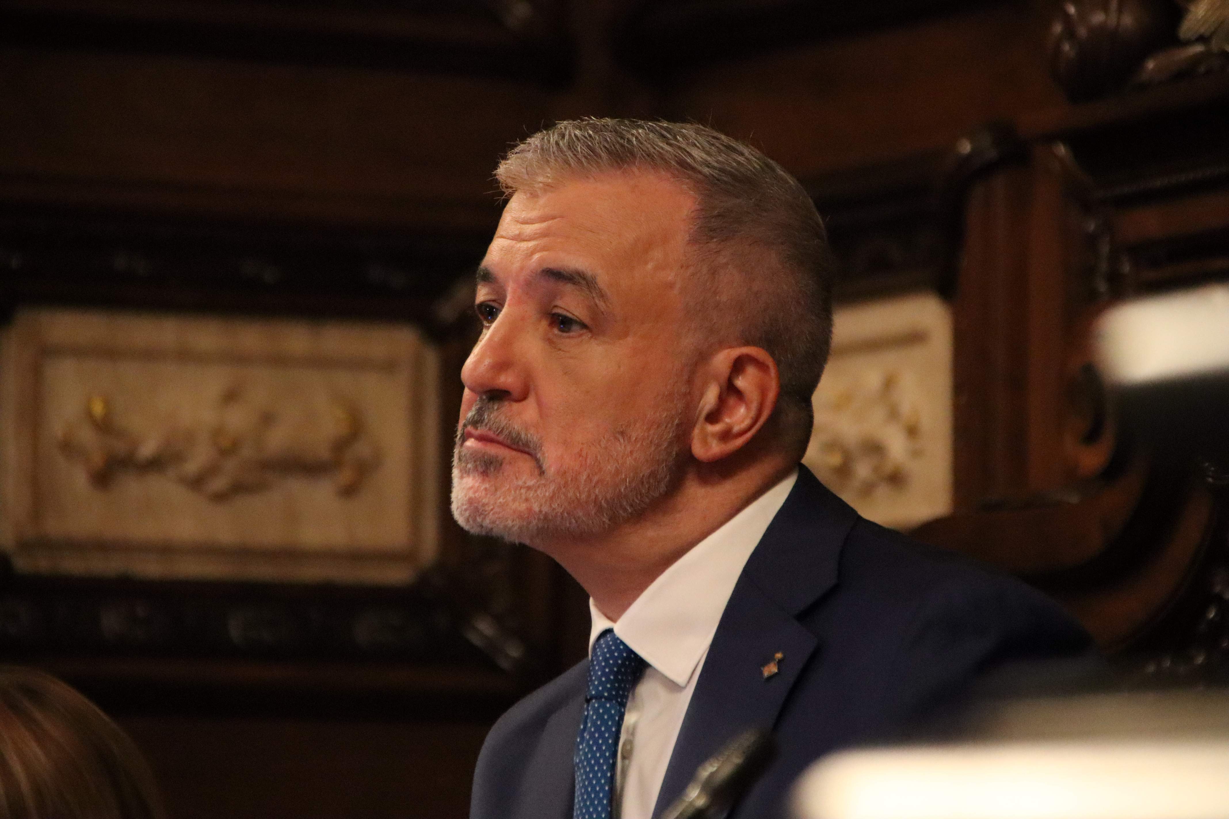 El pleno de Barcelona reprueba por cuarta vez al alcalde Collboni