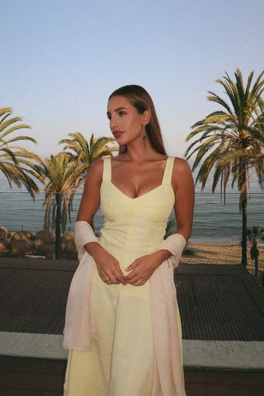 Luna Serrat Instagram (5) Luna Serrat Instagram (5)