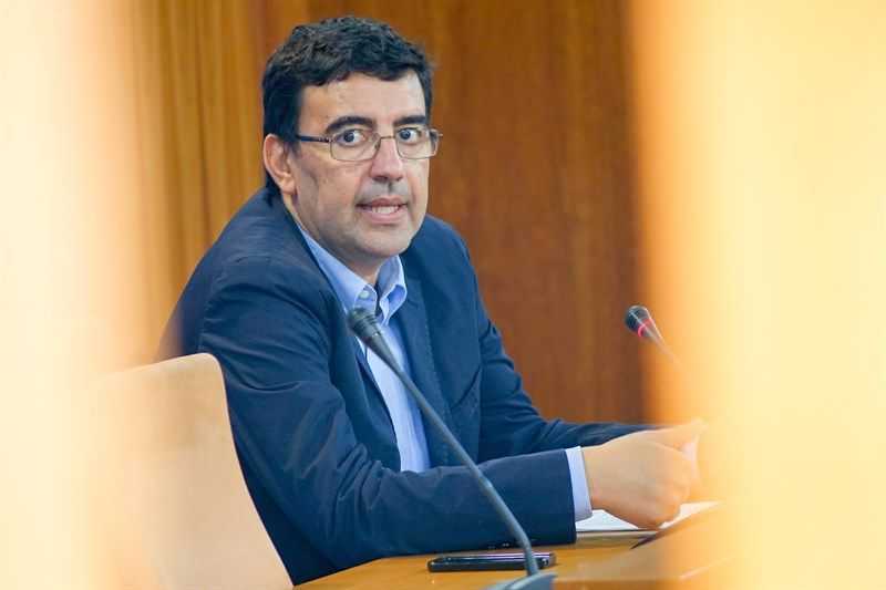 La gestora del PSOE ve "indispensable" revisar las relaciones con el PSC