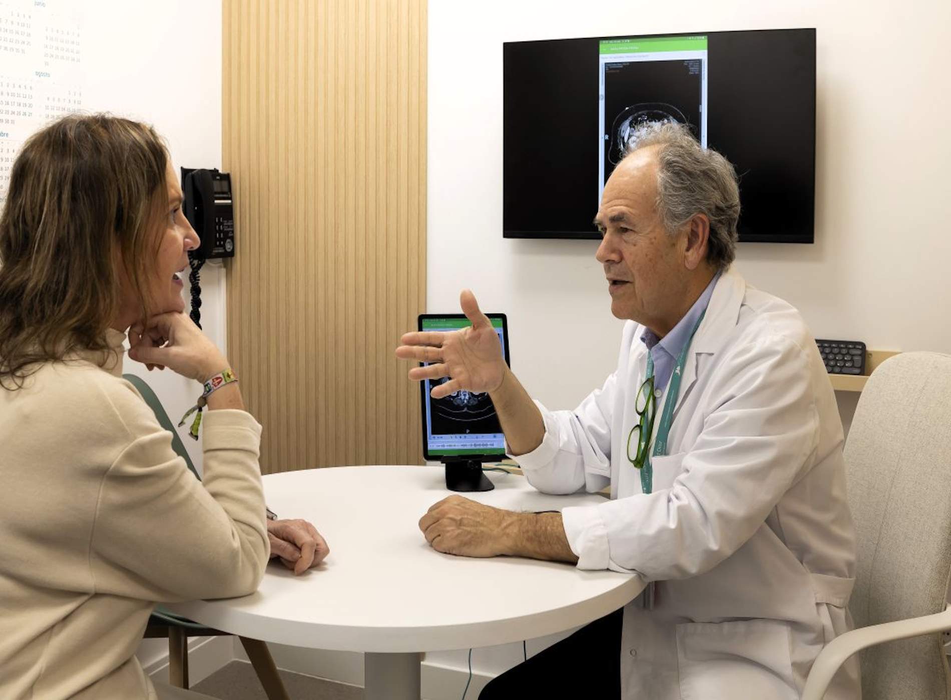 La IA transforma ya miles de consultas médicas en España