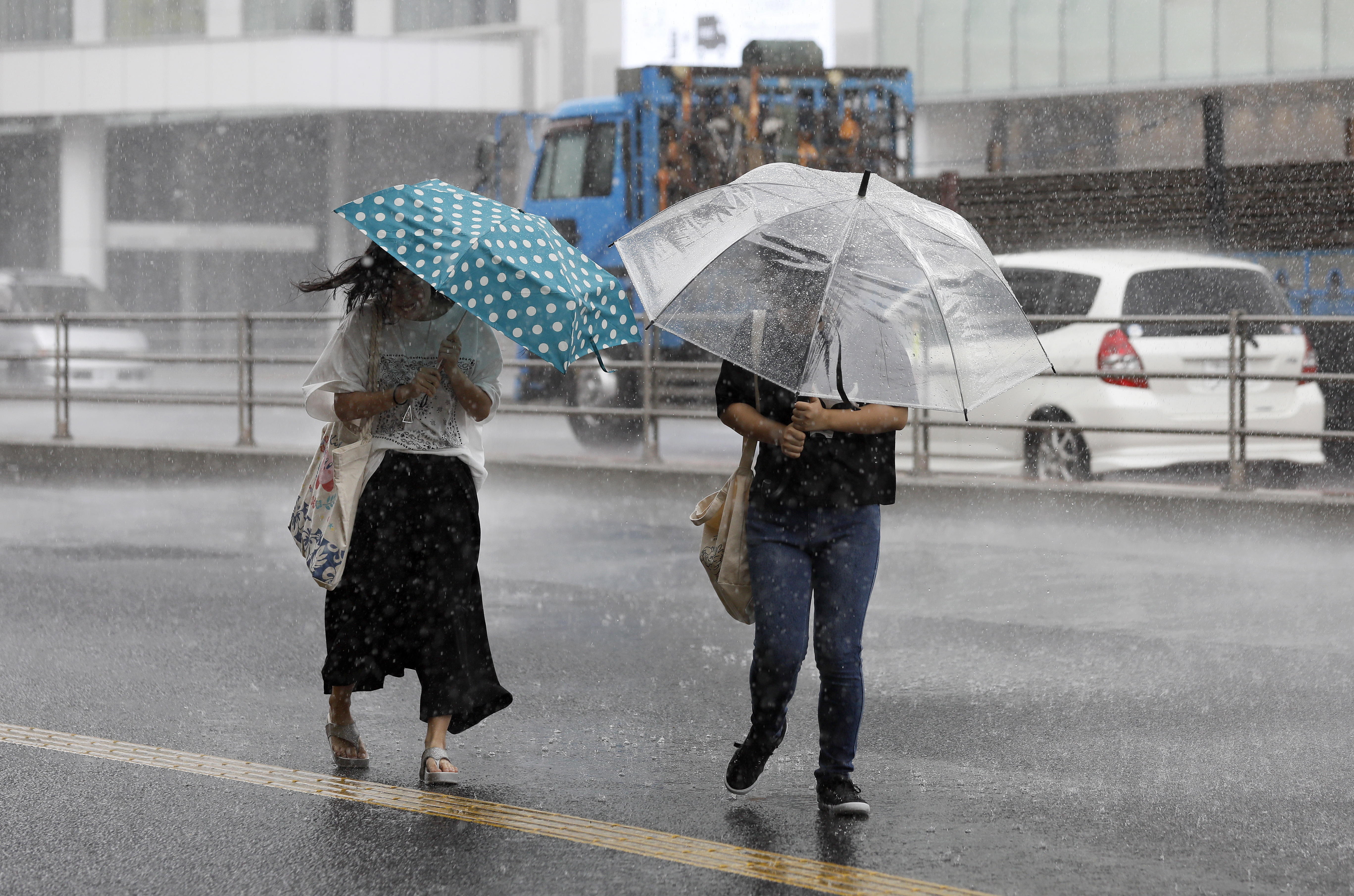 El Japó recomana evacuar 300.000 persones davant l'avanç del tifó 'Jebi'