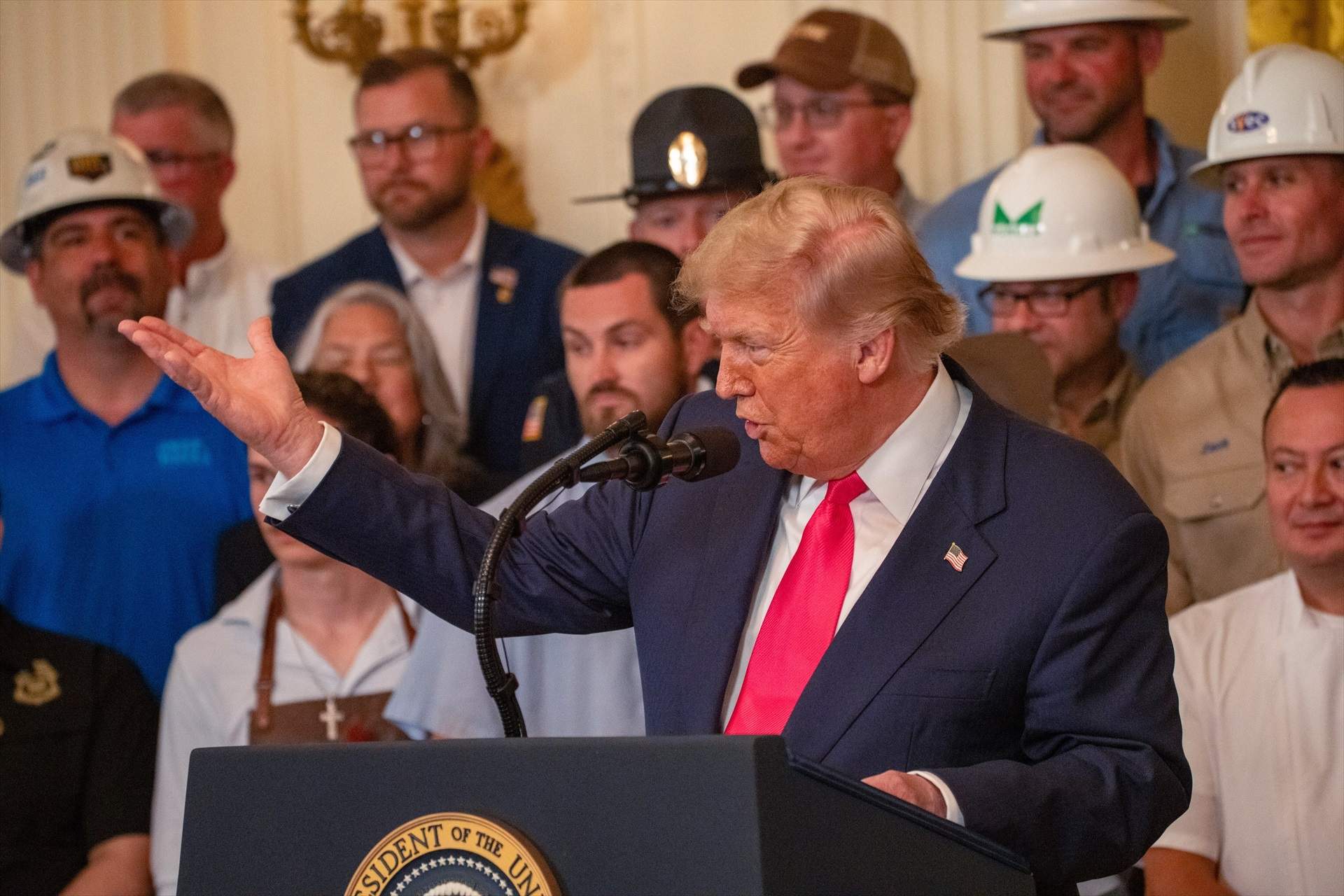 Trump trenca les negociacions amb el Canadà en resposta a la imposició d'una “taxa digital”