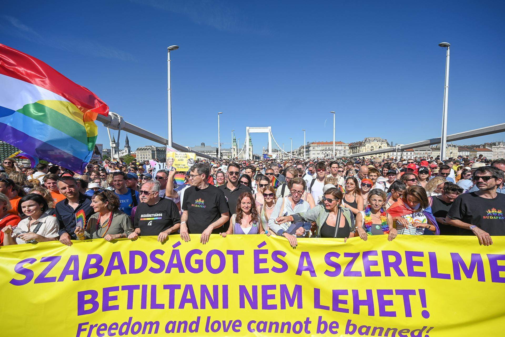 200.000 persones a la manifestació de l'orgull LGTBIQ+ a Budapest que desafia Orbán