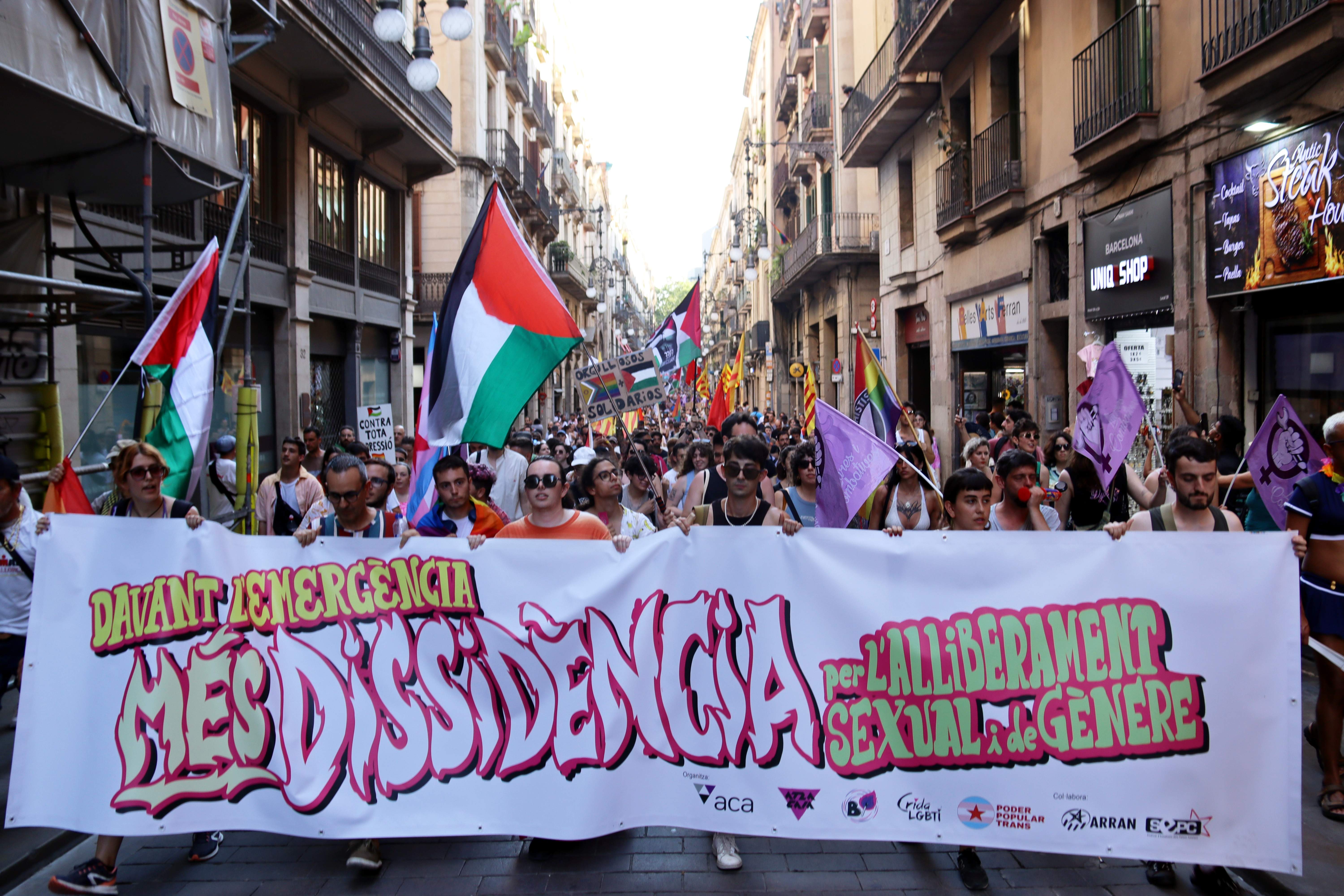 El moviment d'alliberament LGTBI clama contra les emergències socials i l'onada reaccionària a Barcelona