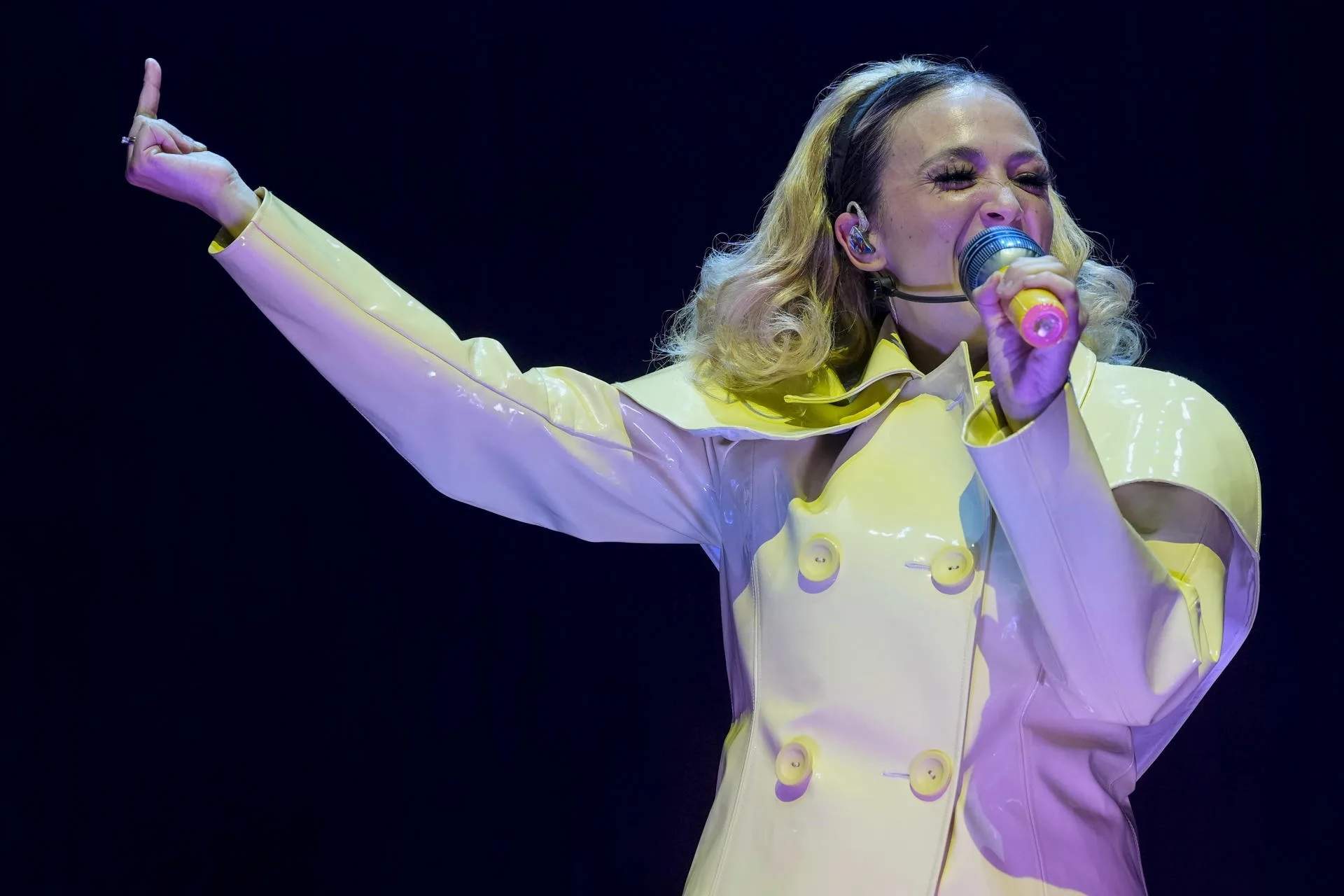 "In Barcelona we call it jefassa": l'emperadriu Rigoberta Bandini es corona al Palau Sant Jordi