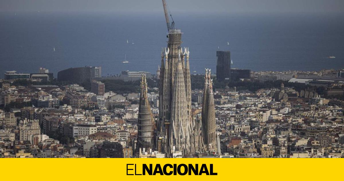La Sagrada Familia ya es el edificio más alto de Barcelona, con 155,58