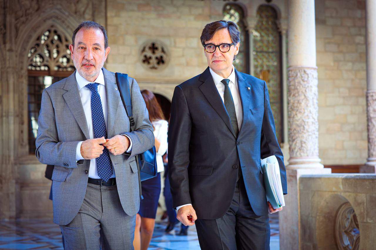 El Govern de Illa se incorpora a la ofensiva para romper el asedio contra Sánchez