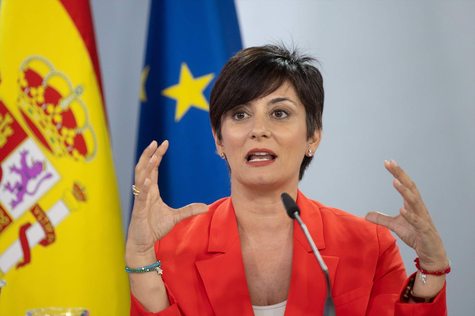 El Gobierno pide a Junts hacer un “esfuerzo” por las familias vulnerables facilitando el escudo social