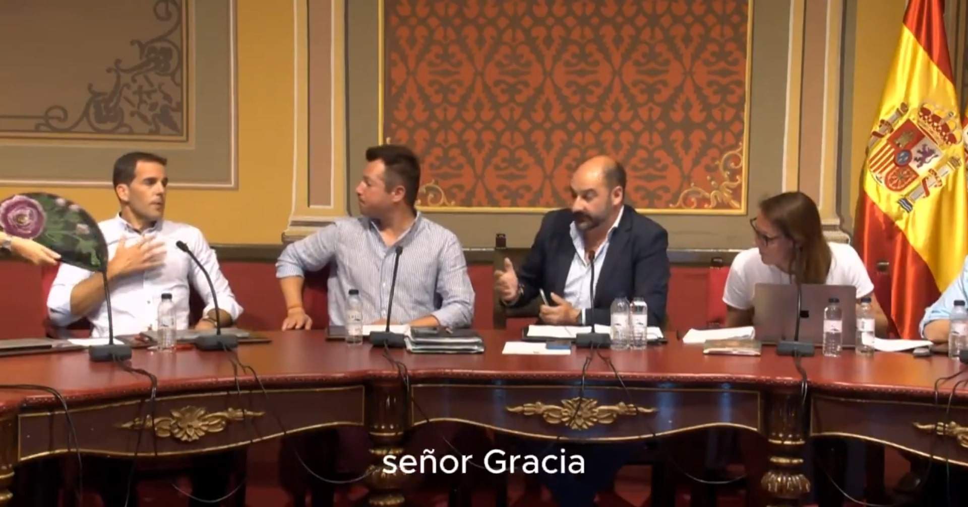 El portaveu del PSOE a Barbastre es desmaia al mig del ple després que l'alcalde l'acusés de gravar-lo