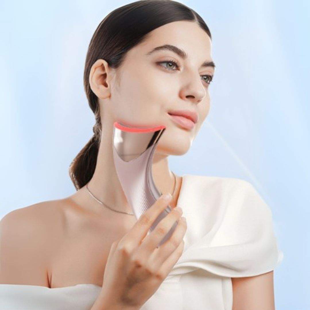 Adiós arrugas y papada: el aparato facial con calor de 45°C que ya utilizan miles de mujeres