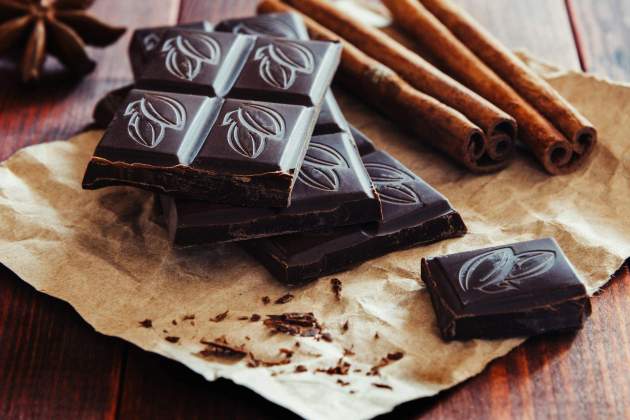 El chocolate negro favorece el flujo de sangre al cerebro / Foto: Unsplash